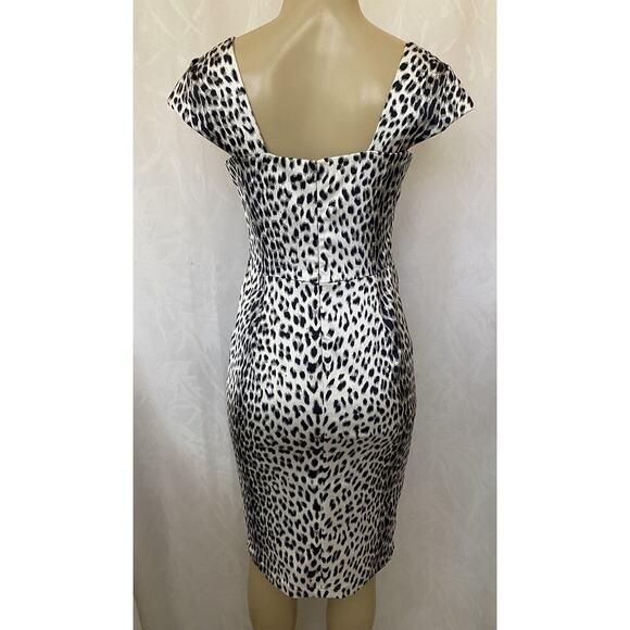 NWOT Tadashi Shoji Sheath Dress Gray Black Animal Cheetah Leo Print Cap … - Picture 4 of 6